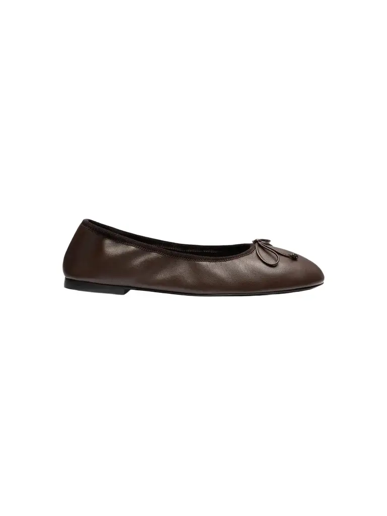 Stuart Weitzman Women's Nia Ruched Leather Ballet Flats