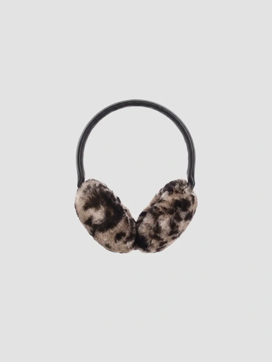 Gorski Women's Select Shearling Lamb Earmuffs | Thumbnail 2