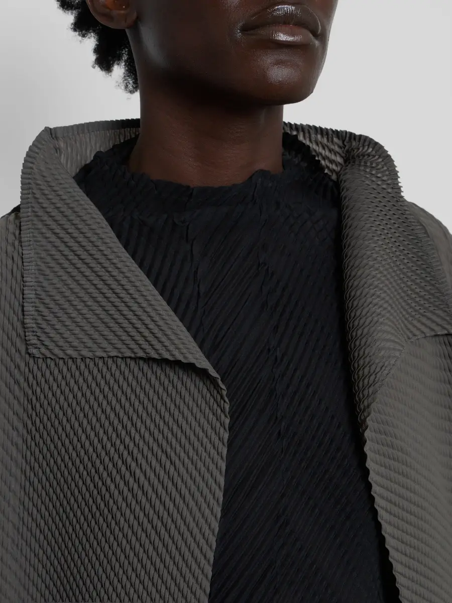 Issey Miyake Women's Misty Pleats Cardigan | Thumbnail 5 Issey Miyake Women's Misty Pleats Cardigan | Thumbnail 5