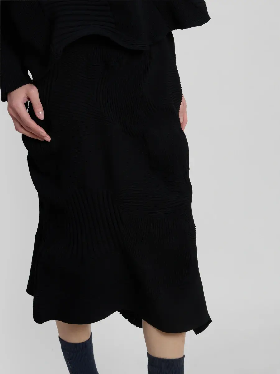 Issey Miyake Women's Kone Kone Rib-Knit Midi Skirt | Thumbnail 5 Issey Miyake Women's Kone Kone Rib-Knit Midi Skirt | Thumbnail 5