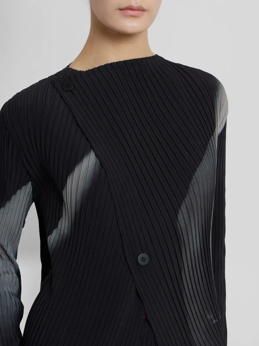 Issey Miyake Women's Hands of Lover Printed Pleated Cardigan | Thumbnail 5