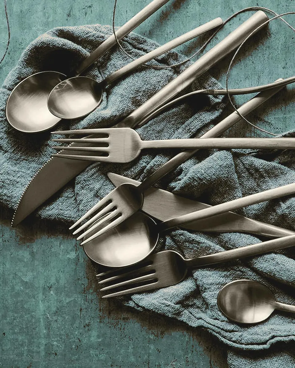 Mepra Due 7-Piece Flatware Set - Ice | Thumbnail 2 Mepra Due 7-Piece Flatware Set - Ice | Thumbnail 2