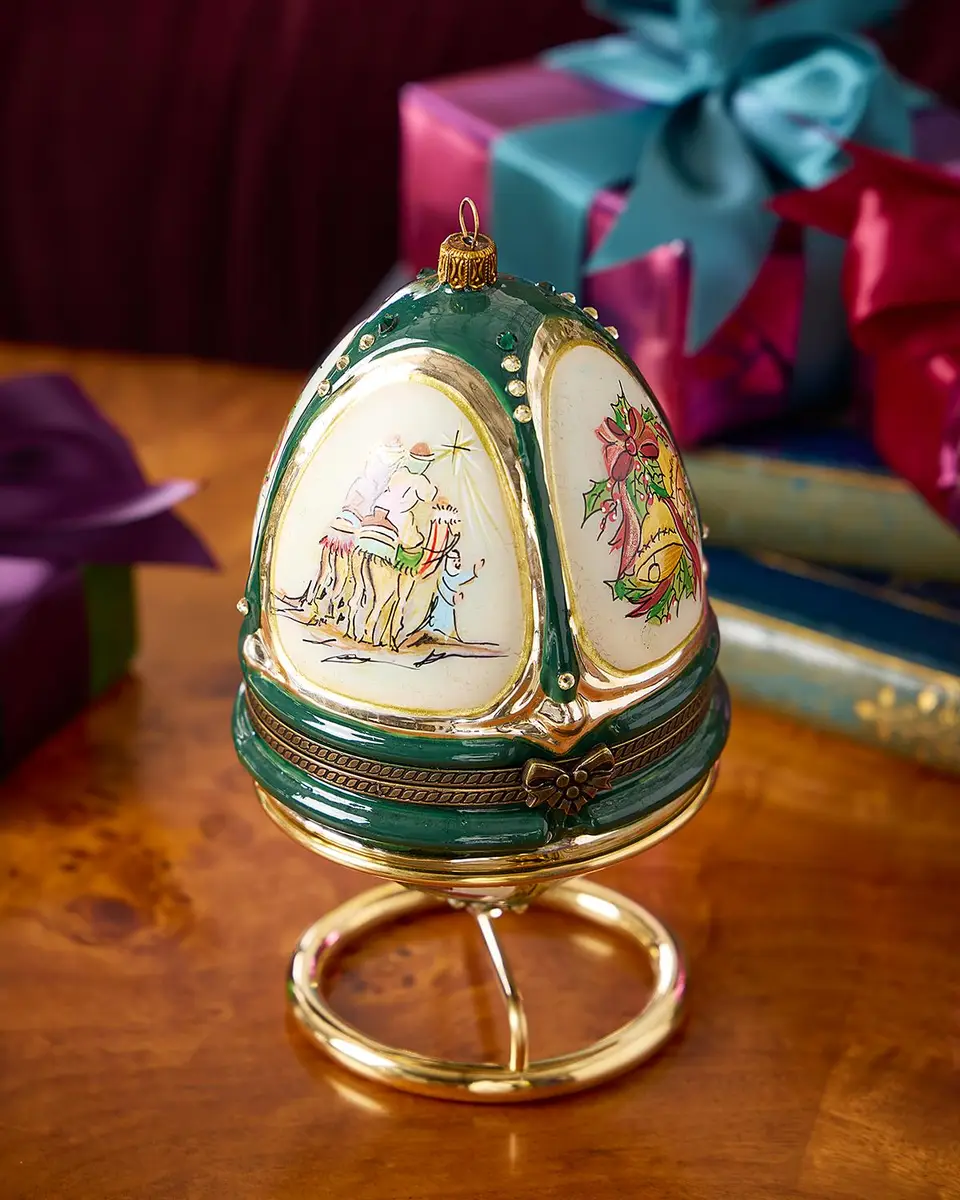 Komozja Baby Jesus in Hinged Egg Christmas Ornament with Stand | Thumbnail 2 Komozja Baby Jesus in Hinged Egg Christmas Ornament with Stand | Thumbnail 2