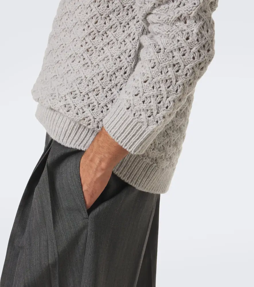 Valentino Garavani Wool and cashmere sweater | Thumbnail 2 Valentino Garavani Wool and cashmere sweater | Thumbnail 2