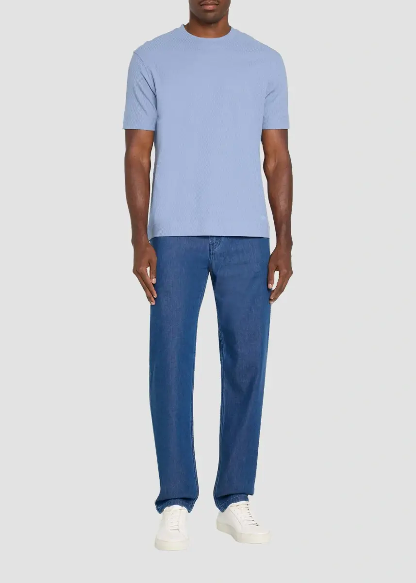 Emporio Armani Men's Textured Oval Cotton Crewneck T-Shirt | Thumbnail 2 Emporio Armani Men's Textured Oval Cotton Crewneck T-Shirt | Thumbnail 2