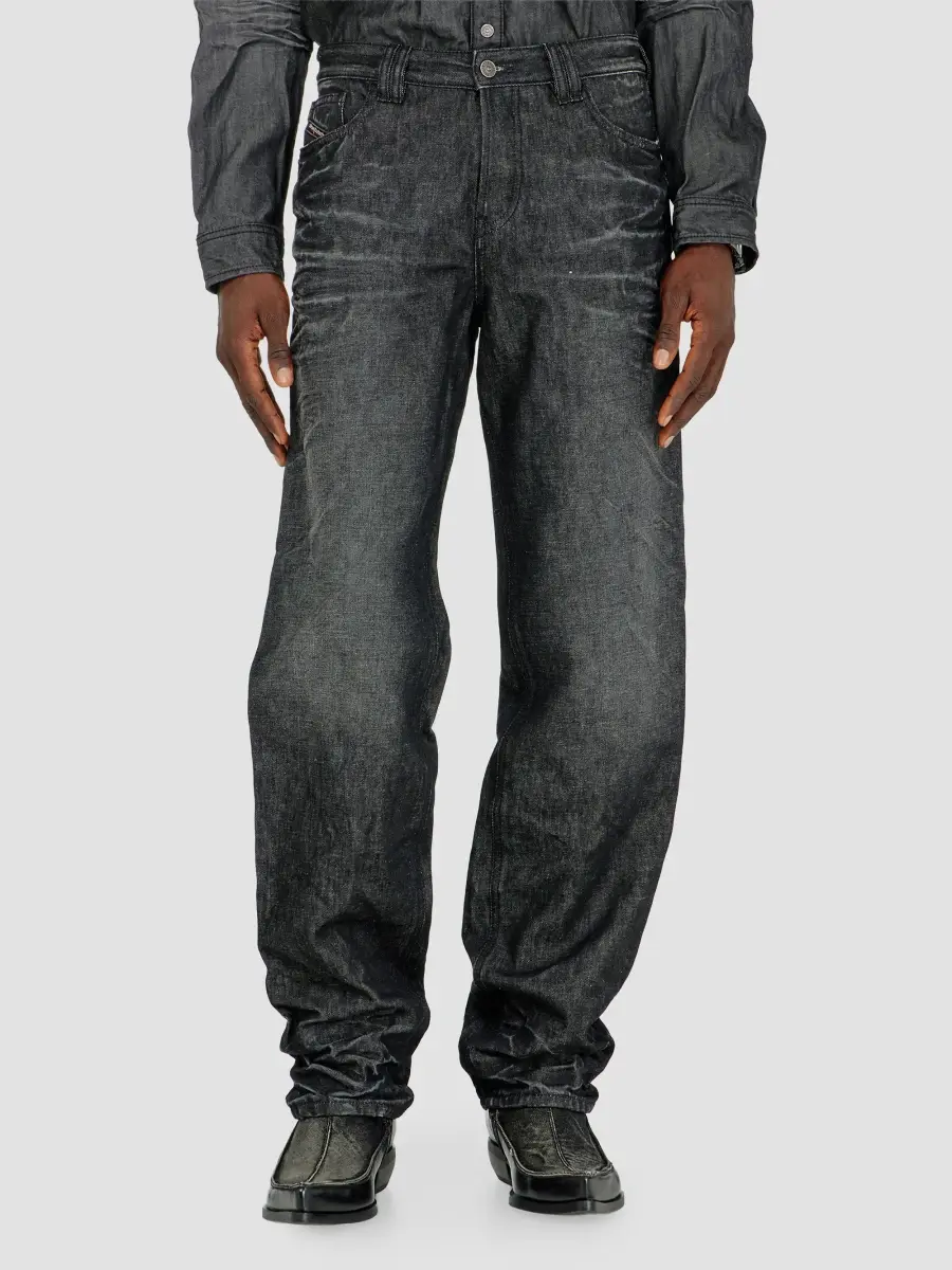 Diesel Men's Voeed Stacked Straight Jeans | Thumbnail 4 Diesel Men's Voeed Stacked Straight Jeans | Thumbnail 4