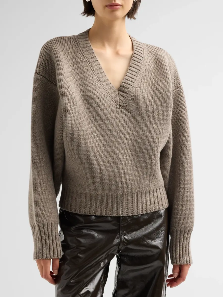 RÓHE Women's Compact Wool V-Neck Sweater | Thumbnail 4 RÓHE Women's Compact Wool V-Neck Sweater | Thumbnail 4