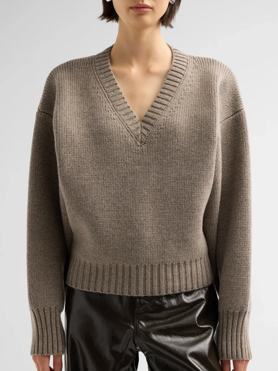 RÓHE Women's Compact Wool V-Neck Sweater | Thumbnail 5 RÓHE Women's Compact Wool V-Neck Sweater | Thumbnail 5
