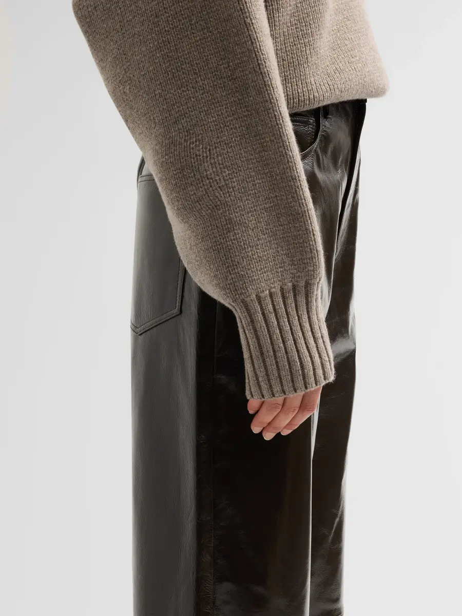 RÓHE Women's Bruun Lacquer Leather Baggy Trousers | Thumbnail 5