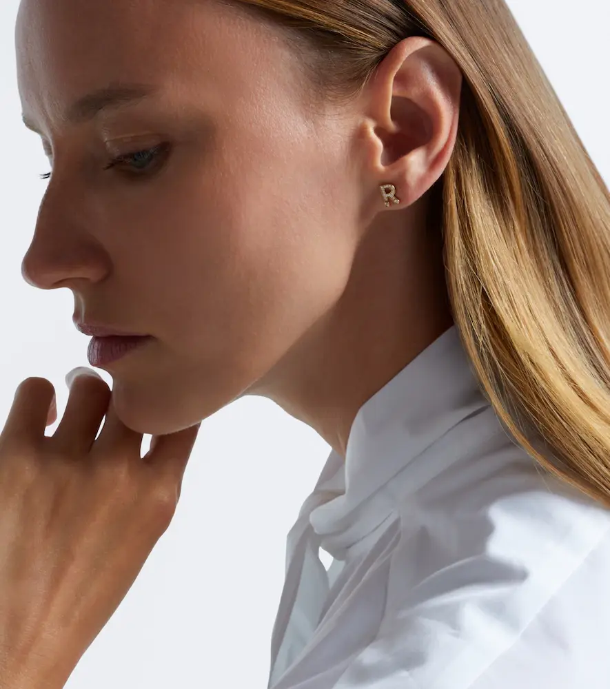 Sophie Bille Brahe Initial Petite R 18kt gold single earring with diamonds | Thumbnail 3 Sophie Bille Brahe Initial Petite R 18kt gold single earring with diamonds | Thumbnail 3