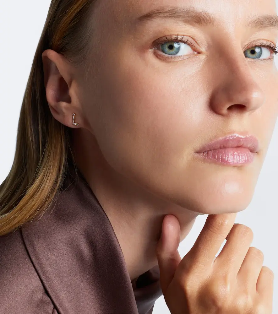 Sophie Bille Brahe Initial Petite L 18kt gold single earring with diamonds | Thumbnail 3