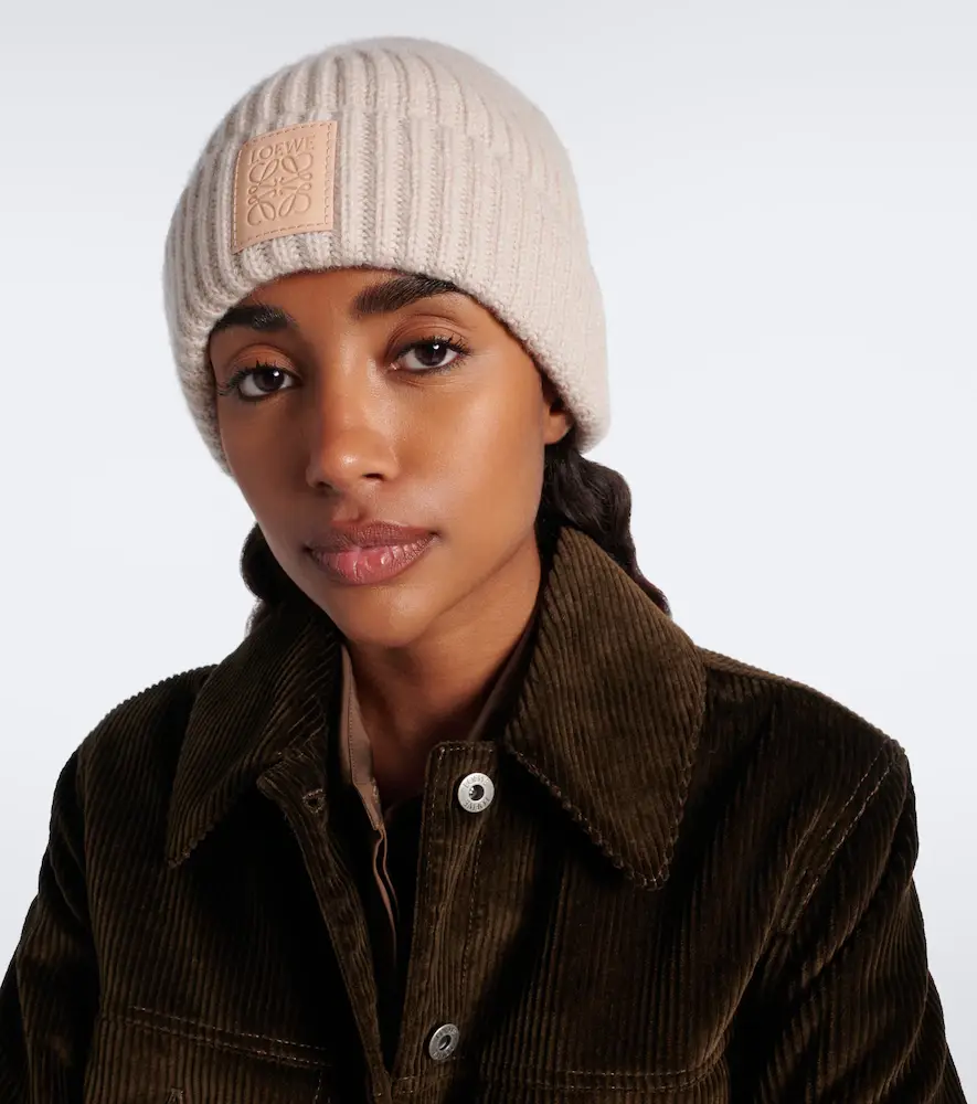 Loewe Anagram cashmere beanie | Thumbnail 4 Loewe Anagram cashmere beanie | Thumbnail 4