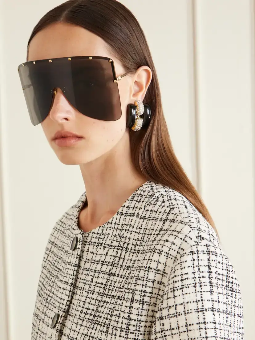 Valentino Eyewear Studded D-frame Gold-tone Sunglasses | Thumbnail 2 Valentino Eyewear Studded D-frame Gold-tone Sunglasses | Thumbnail 2