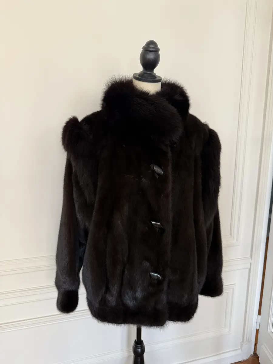 Jen Wonders Studio Mink Coat | Thumbnail 3