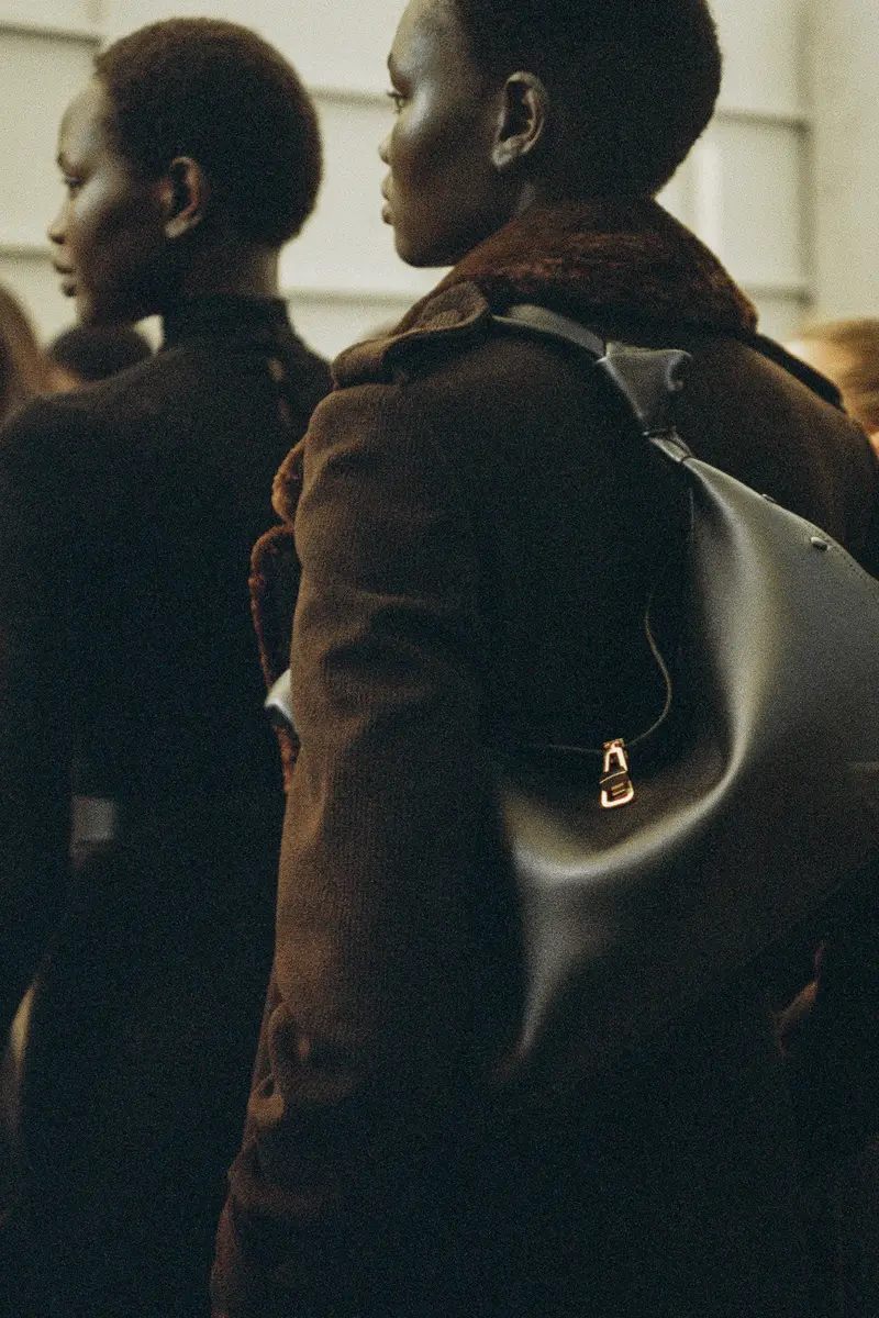 Gabriela Hearst Houstt Trench Coat in Chocolate Cashmere Corduroy | Thumbnail 8