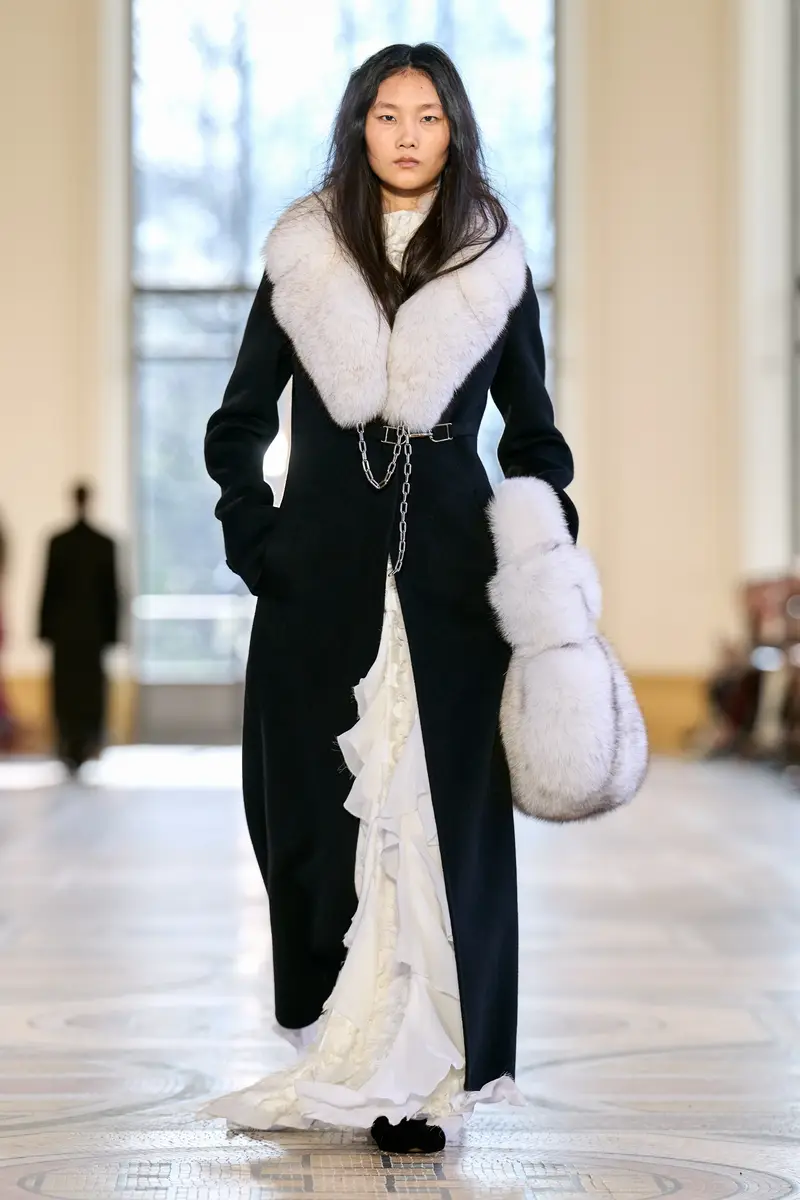 Gabriela Hearst Dee Coat in Black Double-face Recycled Cashmere | Thumbnail 2