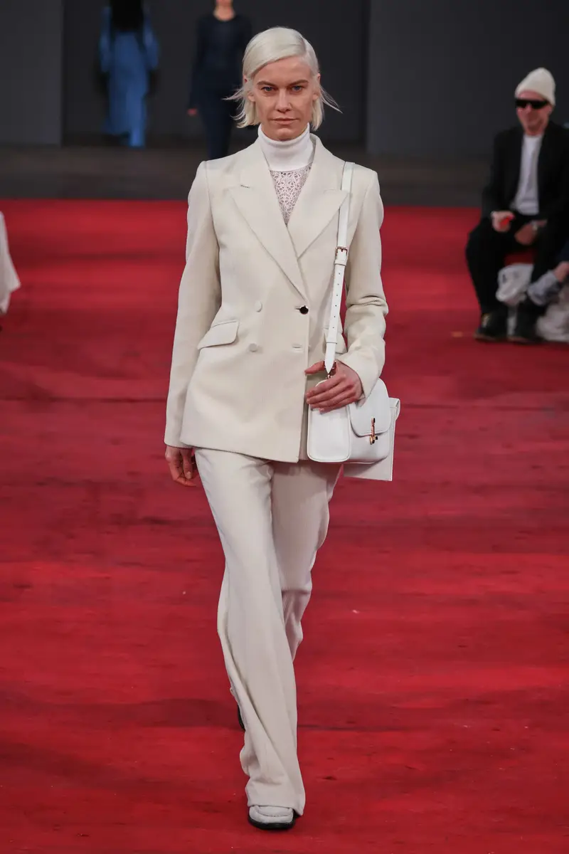 Gabriela Hearst Stephanie Blazer in Ivory Fine Cashmere Corduroy | Thumbnail 2