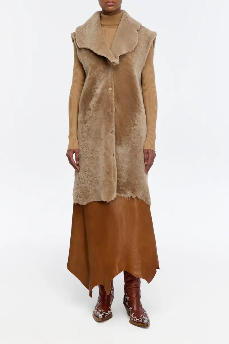 Gabriela Hearst Diviner Raw Cut Jacket Liner in Champagne Shearling | Thumbnail 3