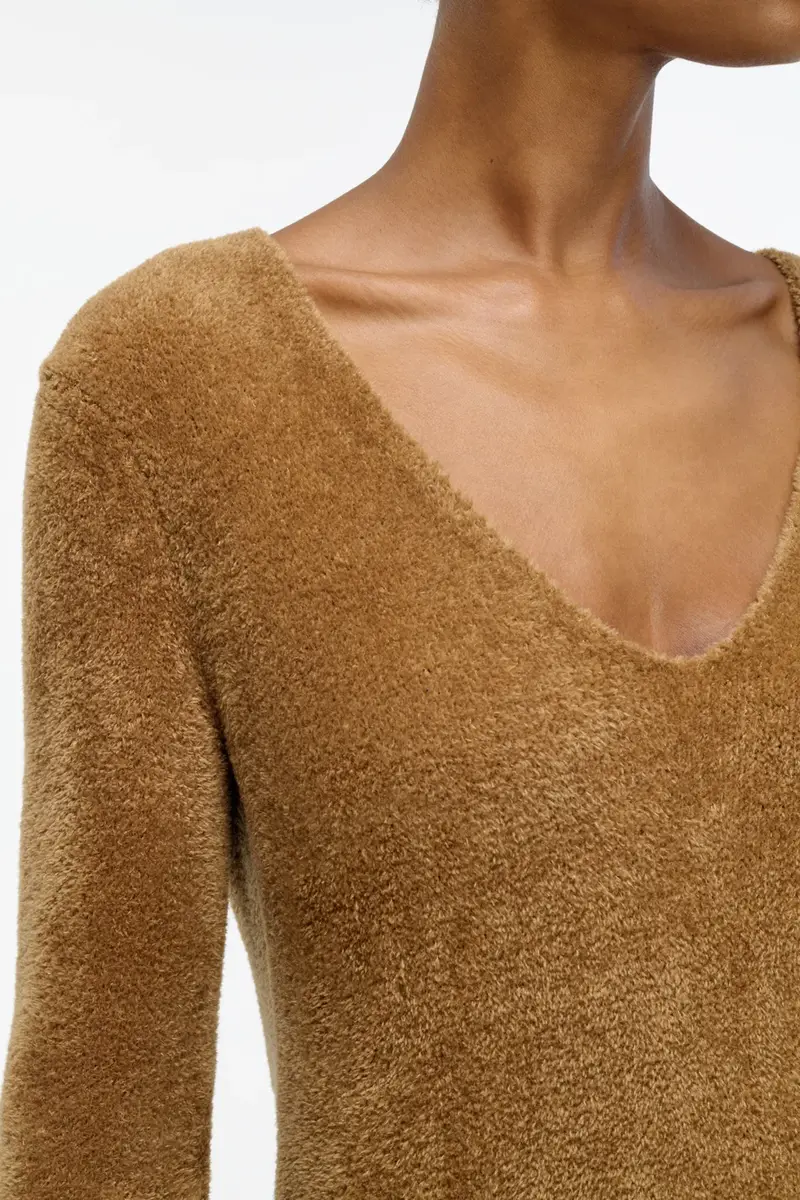 Gabriela Hearst Ward Knit V-Neck Sweater in Mid Camel Silk | Thumbnail 5 Gabriela Hearst Ward Knit V-Neck Sweater in Mid Camel Silk | Thumbnail 5