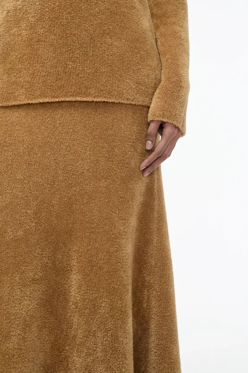 Gabriela Hearst Ward Knit V-Neck Sweater in Mid Camel Silk | Thumbnail 6 Gabriela Hearst Ward Knit V-Neck Sweater in Mid Camel Silk | Thumbnail 6