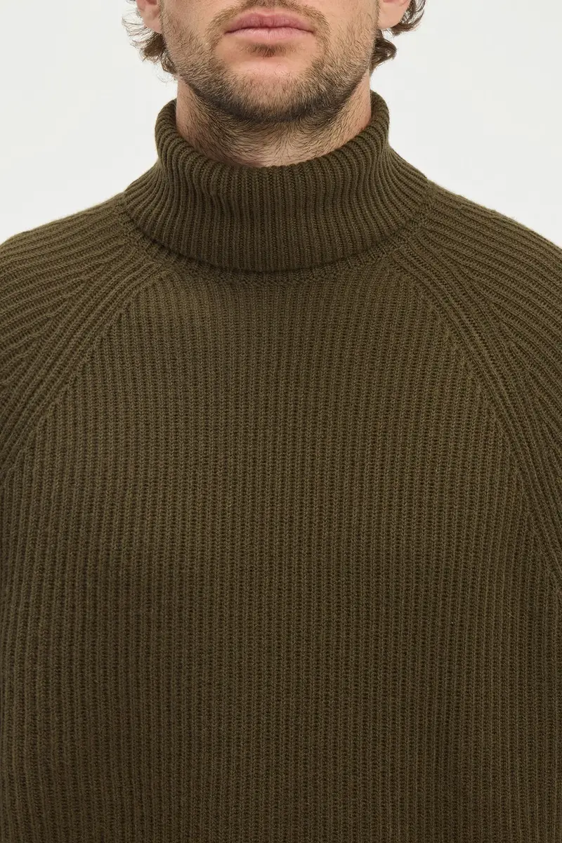 Gabriela Hearst Wigman Knit Turtleneck Sweater in Olive Cashmere | Thumbnail 5 Gabriela Hearst Wigman Knit Turtleneck Sweater in Olive Cashmere | Thumbnail 5