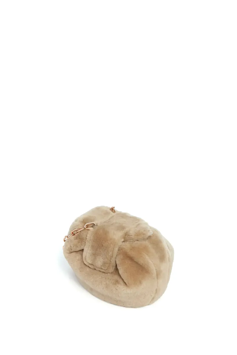 Gabriela Hearst Soft Demi Clutch with Chain in Champagne Shearling | Thumbnail 4 Gabriela Hearst Soft Demi Clutch with Chain in Champagne Shearling | Thumbnail 4