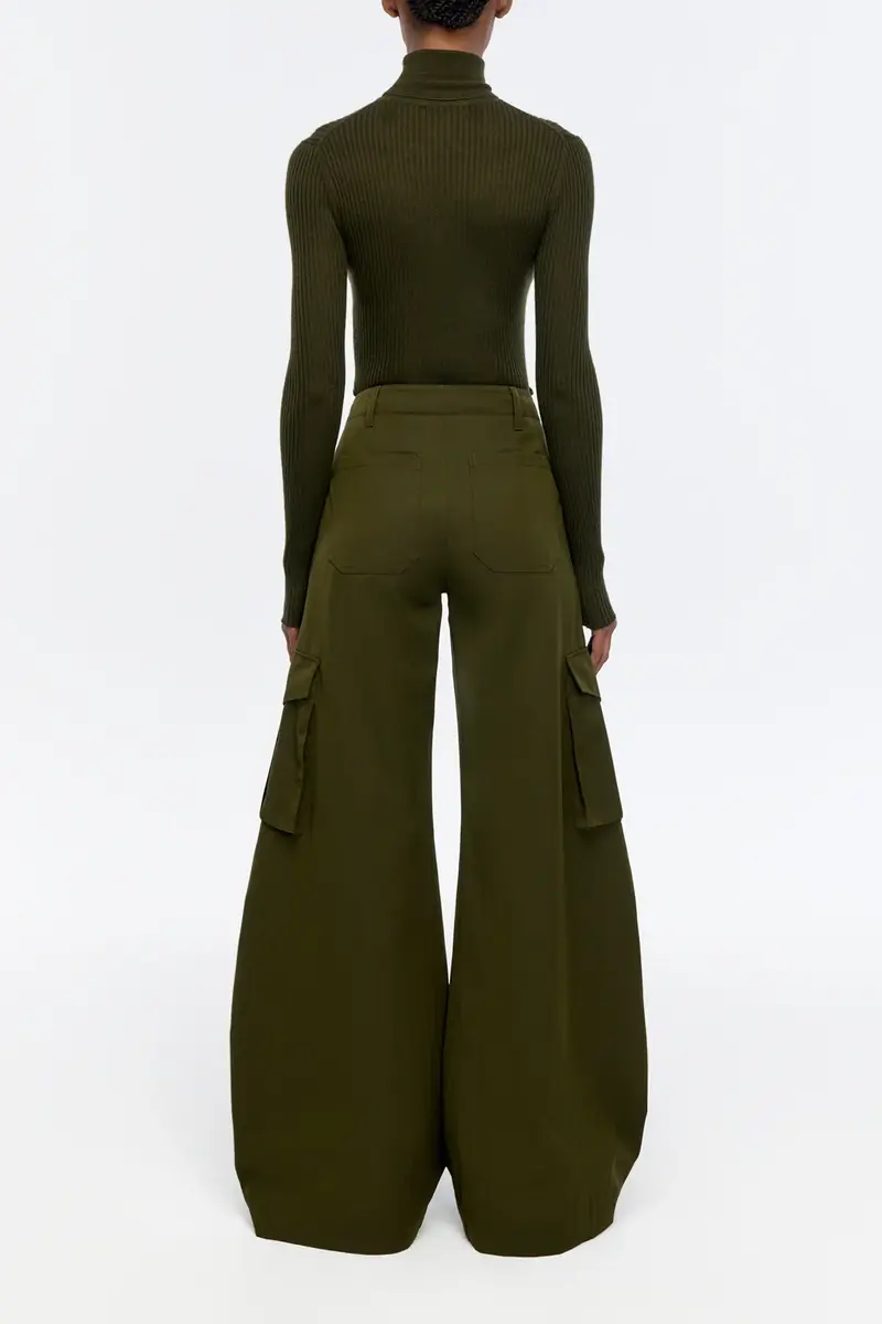 Gabriela Hearst Peppe Knit Turtleneck Sweater in Deep Olive Cashmere | Thumbnail 4 Gabriela Hearst Peppe Knit Turtleneck Sweater in Deep Olive Cashmere | Thumbnail 4