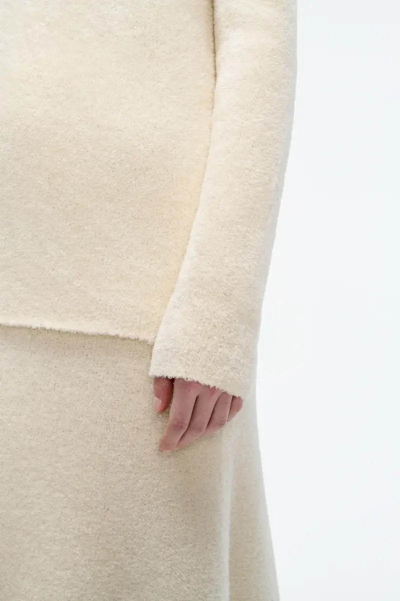 Gabriela Hearst Ward Knit V-Neck Sweater in Ivory Silk | Thumbnail 6 Gabriela Hearst Ward Knit V-Neck Sweater in Ivory Silk | Thumbnail 6