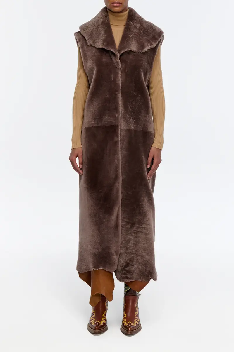 Gabriela Hearst Smith Raw Cut Coat Liner in Mocha Shearling | Thumbnail 3 Gabriela Hearst Smith Raw Cut Coat Liner in Mocha Shearling | Thumbnail 3