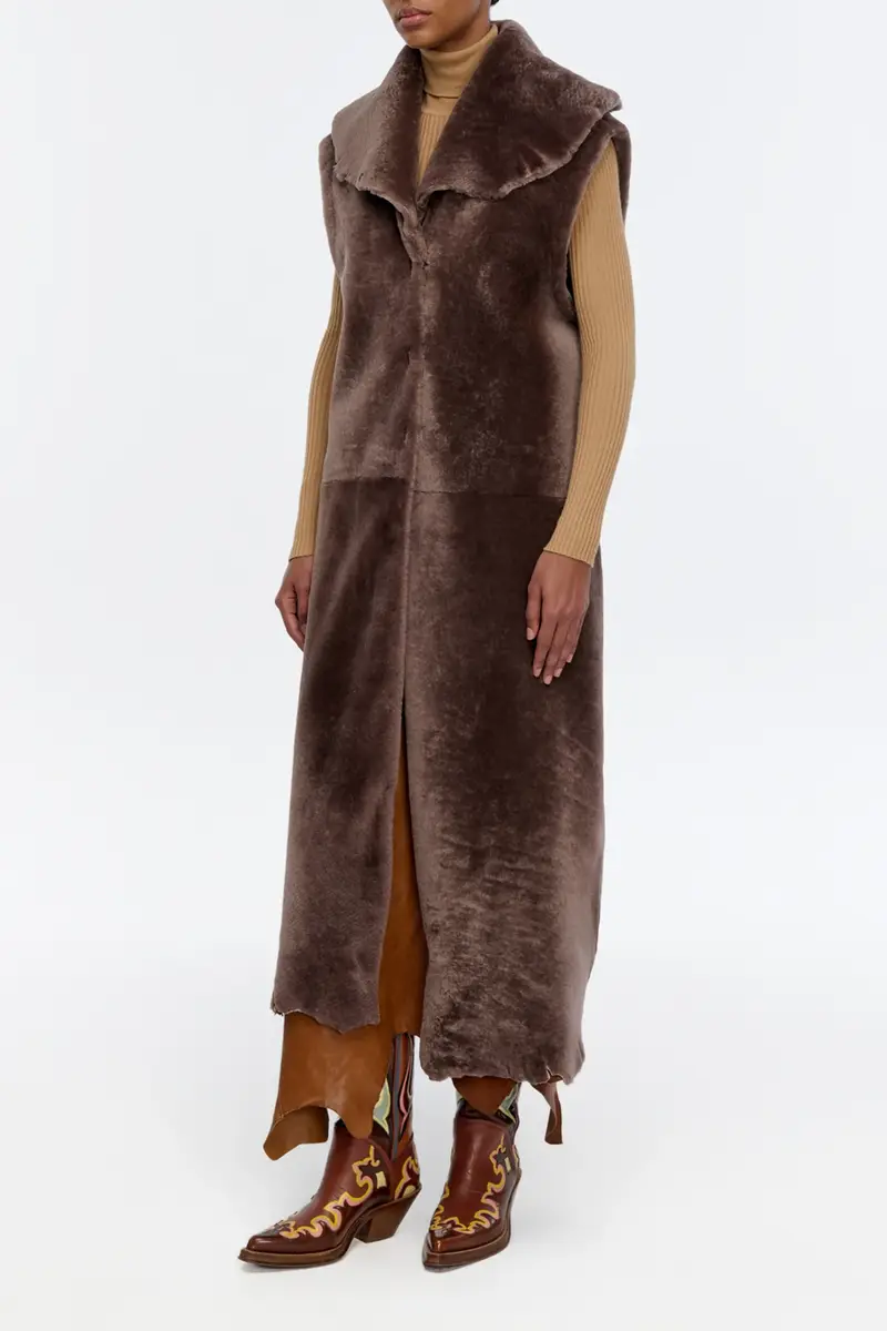 Gabriela Hearst Smith Raw Cut Coat Liner in Mocha Shearling | Thumbnail 4 Gabriela Hearst Smith Raw Cut Coat Liner in Mocha Shearling | Thumbnail 4