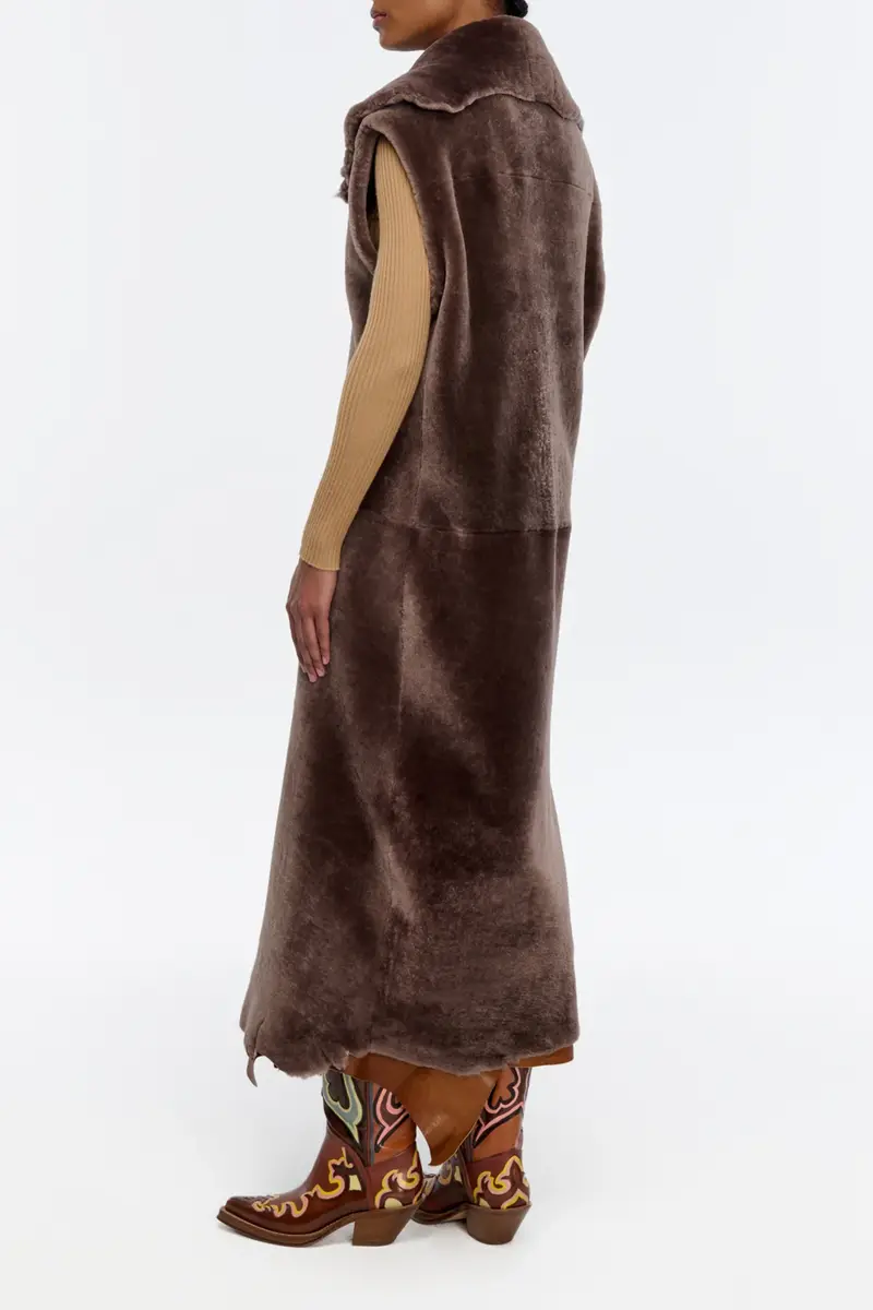 Gabriela Hearst Smith Raw Cut Coat Liner in Mocha Shearling | Thumbnail 5 Gabriela Hearst Smith Raw Cut Coat Liner in Mocha Shearling | Thumbnail 5
