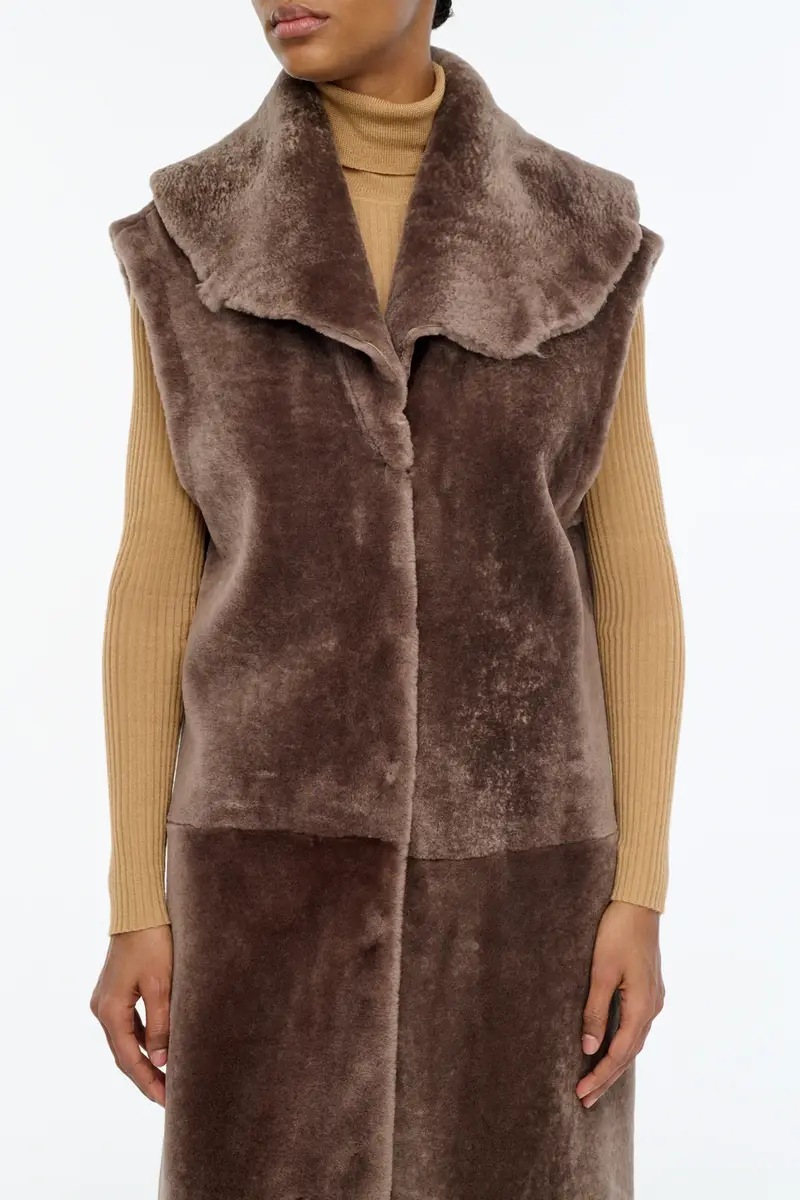 Gabriela Hearst Smith Raw Cut Coat Liner in Mocha Shearling | Thumbnail 6 Gabriela Hearst Smith Raw Cut Coat Liner in Mocha Shearling | Thumbnail 6