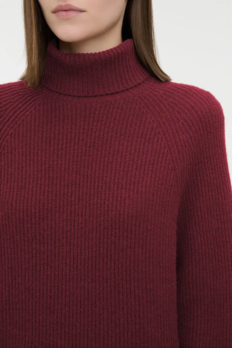 Gabriela Hearst Wigman Knit Turtleneck Sweater in Bordeaux Cashmere | Thumbnail 5 Gabriela Hearst Wigman Knit Turtleneck Sweater in Bordeaux Cashmere | Thumbnail 5