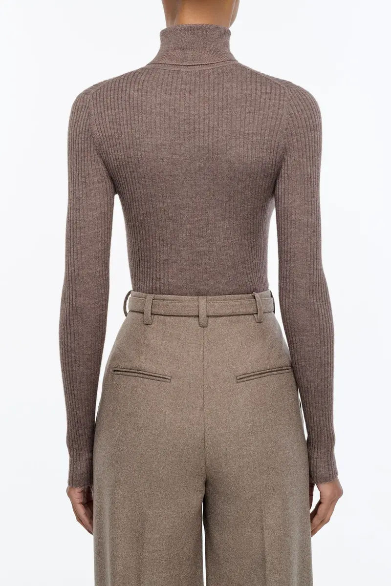 Gabriela Hearst Peppe Knit Turtleneck in Walnut Cashmere Silk | Thumbnail 4 Gabriela Hearst Peppe Knit Turtleneck in Walnut Cashmere Silk | Thumbnail 4