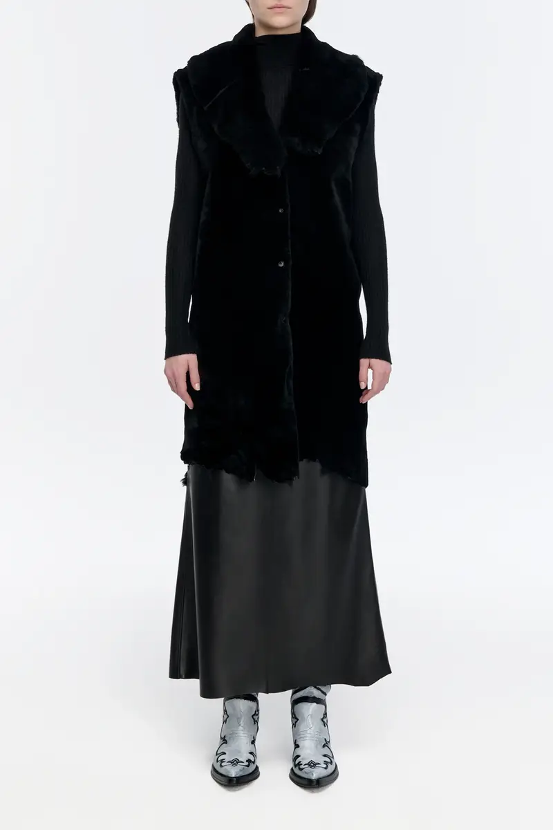 Gabriela Hearst Diviner Raw Cut Jacket Liner in Black Shearling | Thumbnail 3 Gabriela Hearst Diviner Raw Cut Jacket Liner in Black Shearling | Thumbnail 3