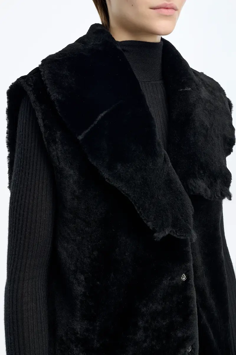 Gabriela Hearst Diviner Raw Cut Jacket Liner in Black Shearling | Thumbnail 7 Gabriela Hearst Diviner Raw Cut Jacket Liner in Black Shearling | Thumbnail 7