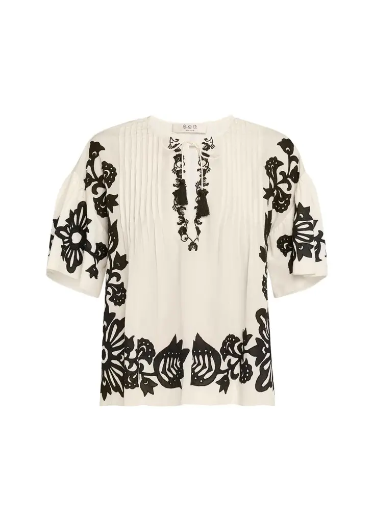 Sea Liliana Short-Sleeve Appliqué Top