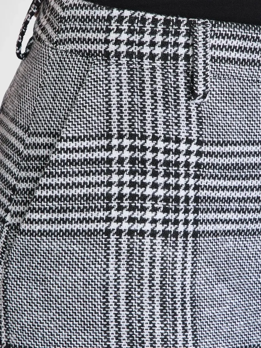 SEROYA Women's Valkiria Glen Check Skort | Thumbnail 5 SEROYA Women's Valkiria Glen Check Skort | Thumbnail 5