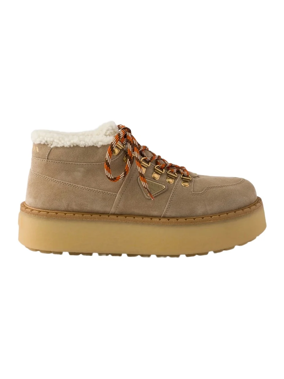 Women's Shearling-Lined Suede Booties Women's Shearling-Lined Suede Booties