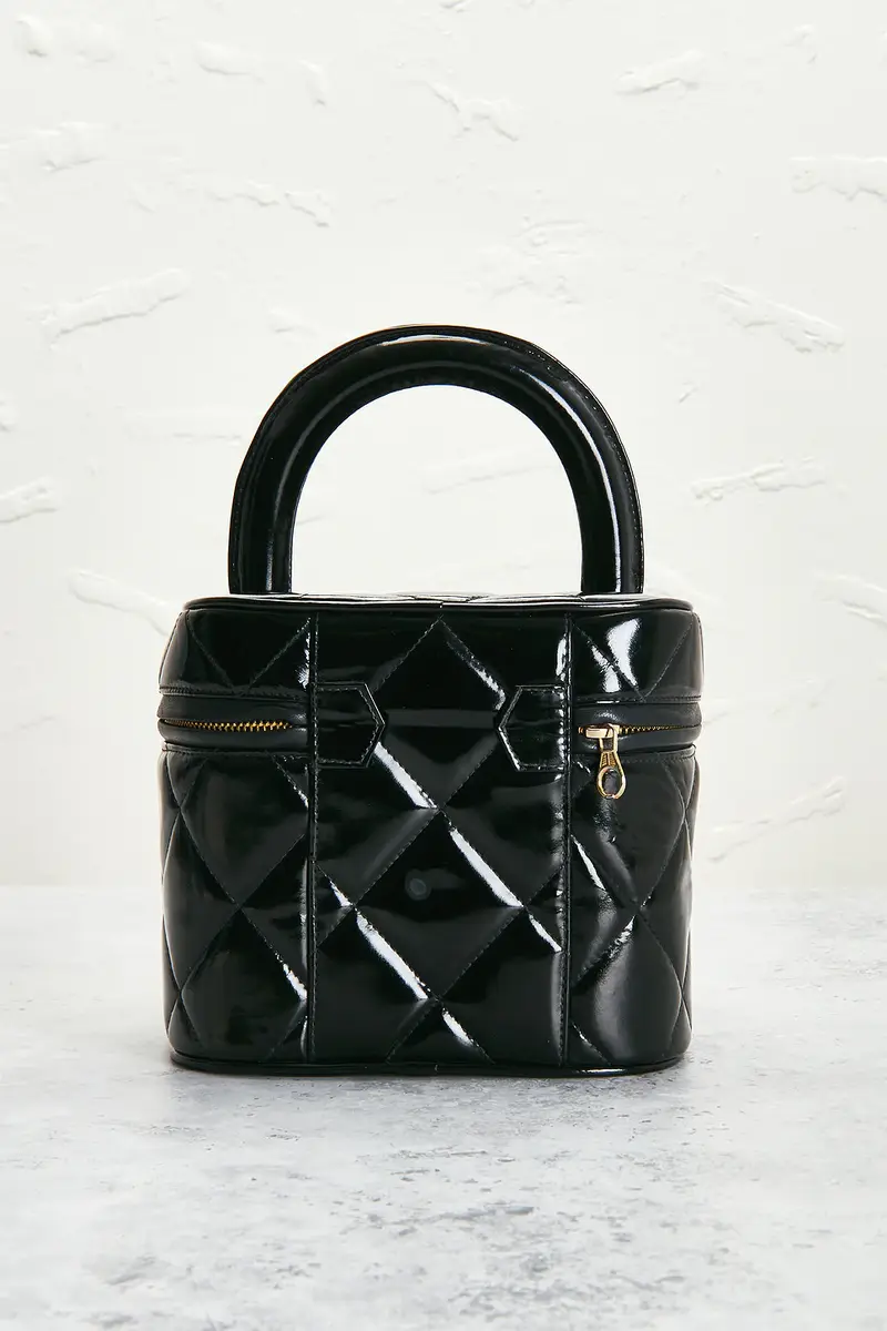 Chanel Chanel Patent Vintage Vanity Case | Thumbnail 3