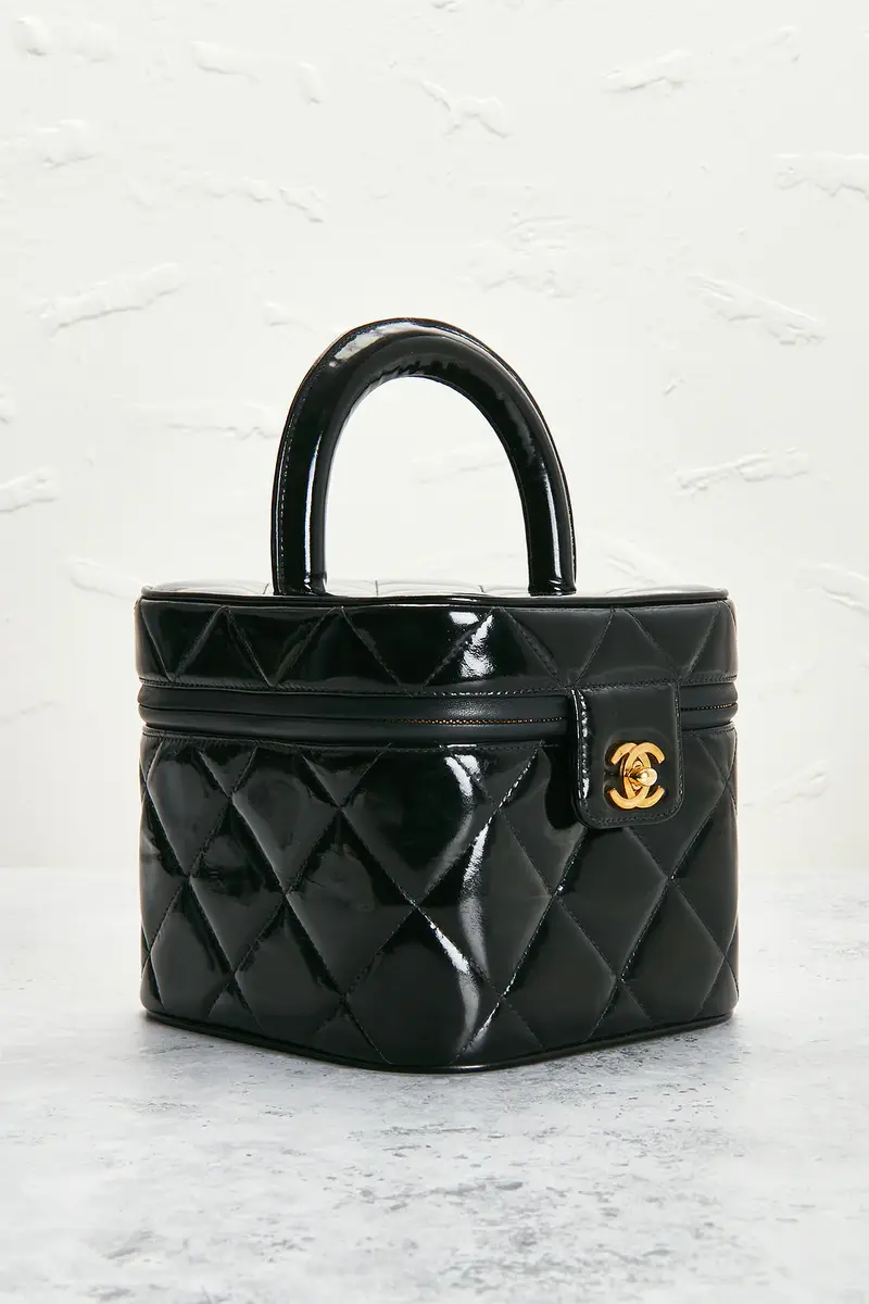 Chanel Chanel Patent Vintage Vanity Case | Thumbnail 4