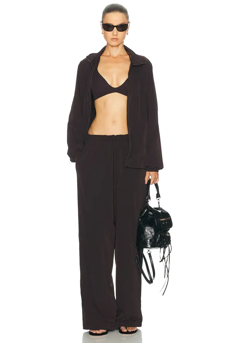 NikeSKIMS Stretch Nylon Oversized Pant | Thumbnail 5 NikeSKIMS Stretch Nylon Oversized Pant | Thumbnail 5