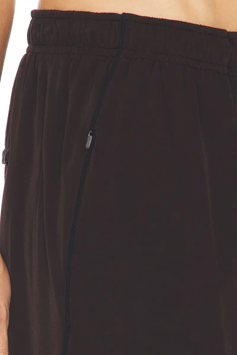 NikeSKIMS Stretch Nylon Oversized Pant | Thumbnail 6 NikeSKIMS Stretch Nylon Oversized Pant | Thumbnail 6