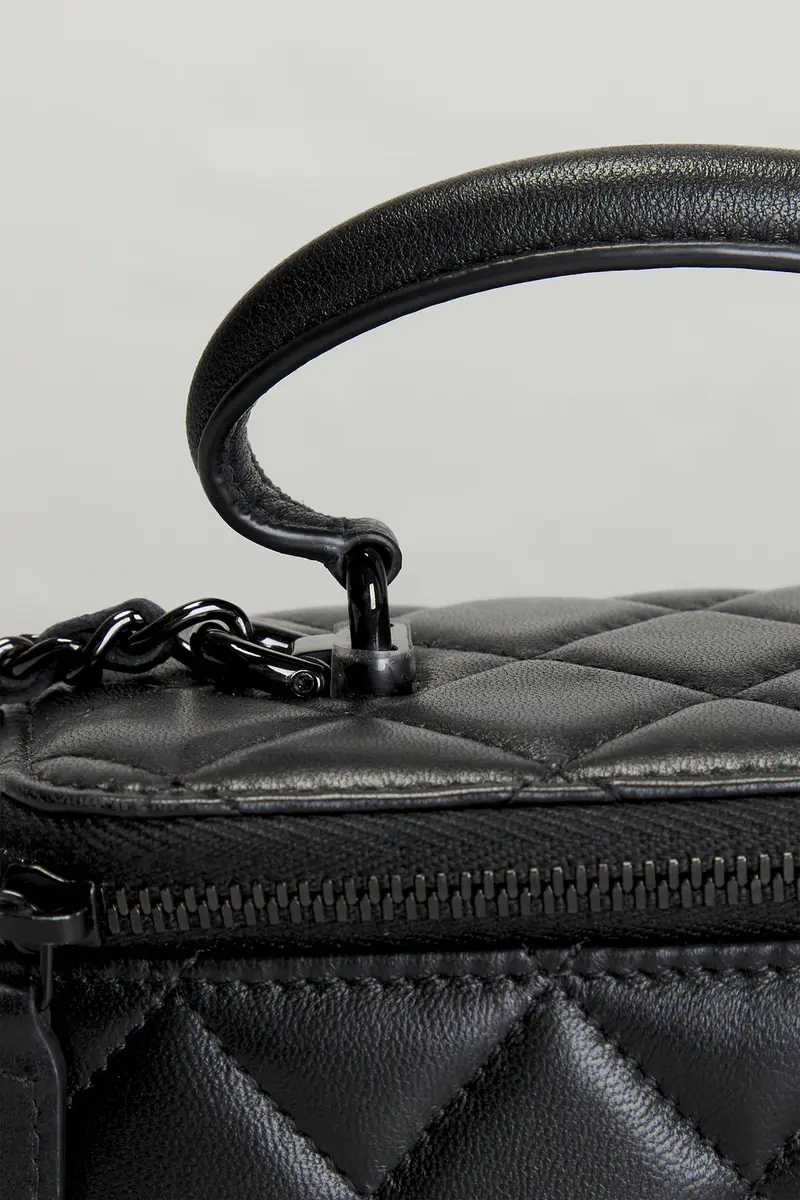 Chanel Chanel Lambskin Small So Black Vanity Case | Thumbnail 8 Chanel Chanel Lambskin Small So Black Vanity Case | Thumbnail 8