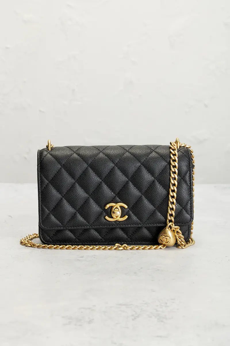 Chanel Chanel Caviar Sweet Heart Wallet On Chain | Thumbnail 2