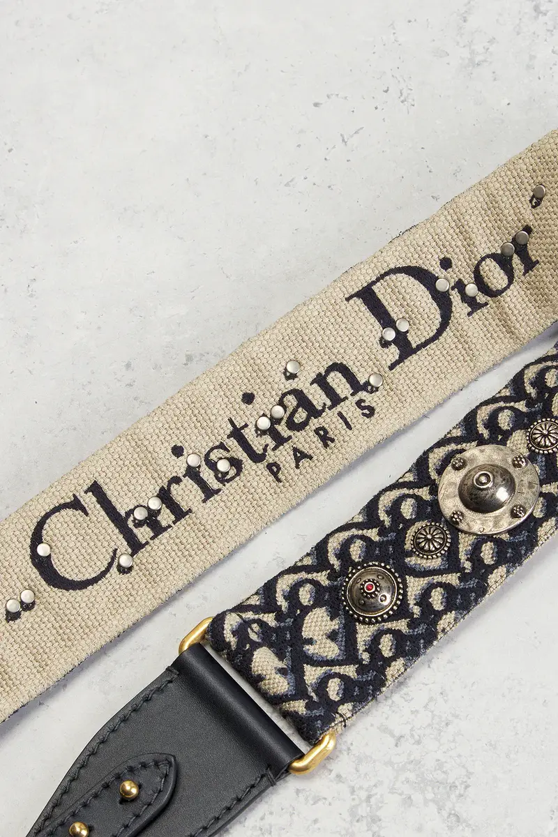 Dior Dior Oblique Montaigne 30 Crossbody Bag | Thumbnail 7 Dior Dior Oblique Montaigne 30 Crossbody Bag | Thumbnail 7