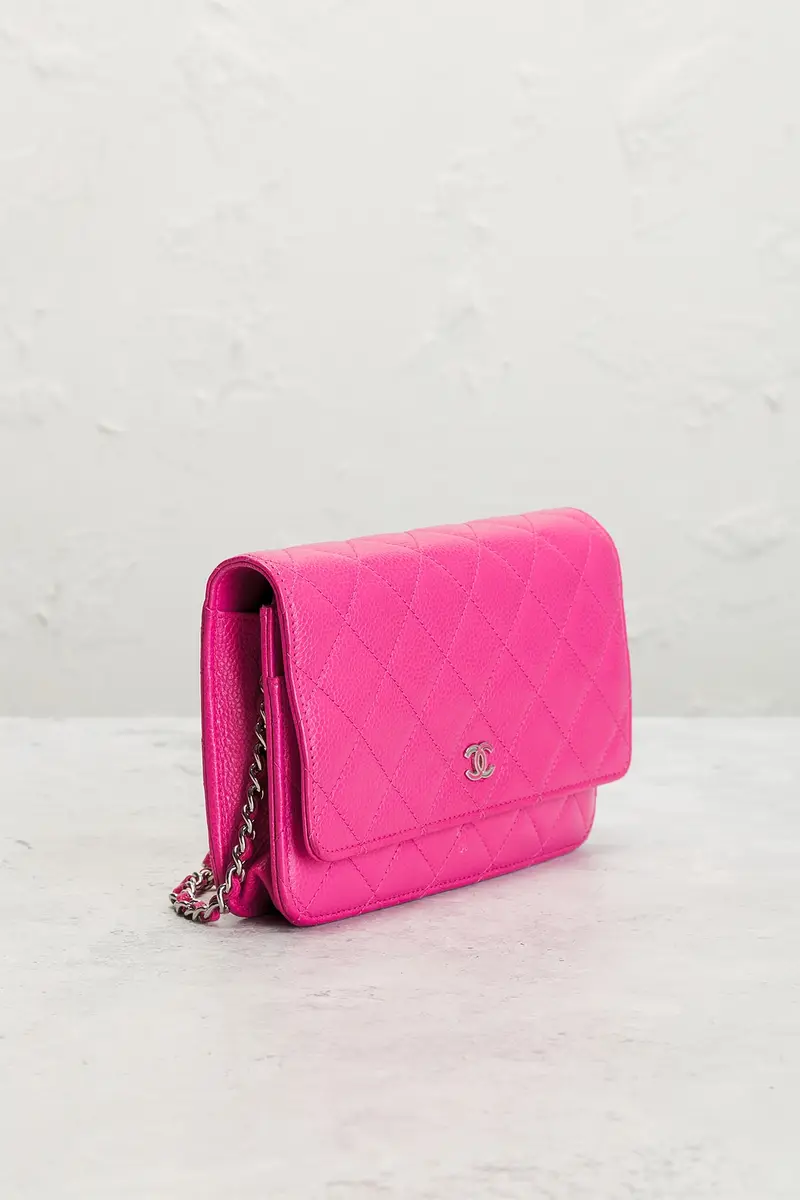 Chanel Chanel Caviar Wallet On Chain | Thumbnail 4 Chanel Chanel Caviar Wallet On Chain | Thumbnail 4