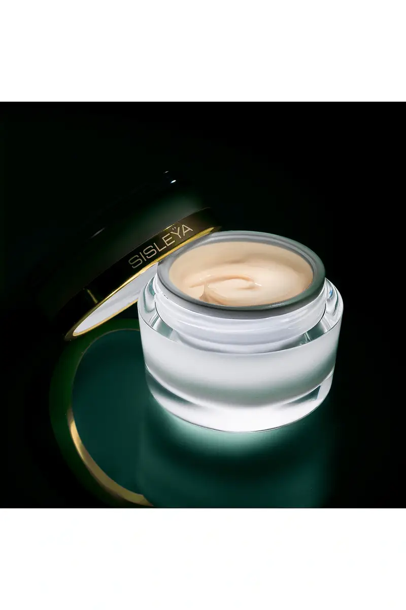 Sisley-Paris Sisleya L'Integral Anti-Age Fresh Gel Cream | Thumbnail 9 Sisley-Paris Sisleya L'Integral Anti-Age Fresh Gel Cream | Thumbnail 9
