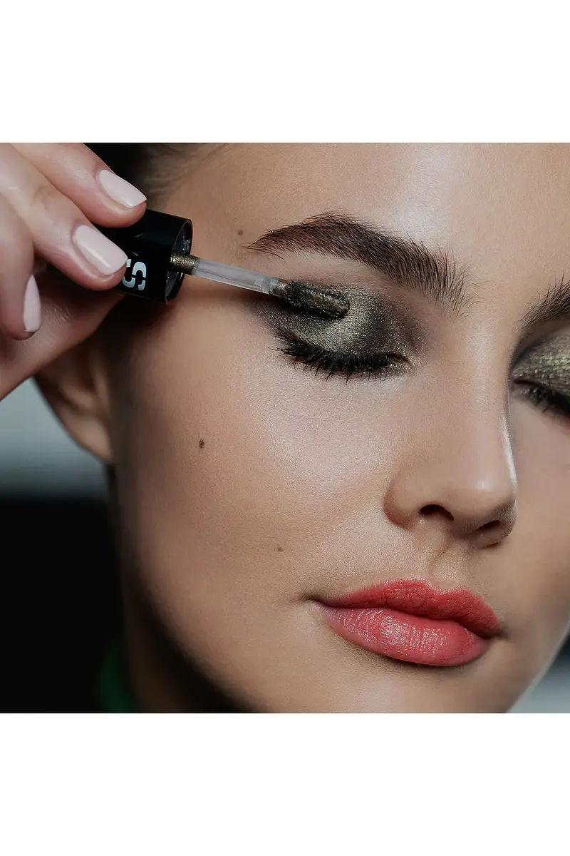 Sisley-Paris Ombre Eclat Liquide Eyeshadow | Thumbnail 6 Sisley-Paris Ombre Eclat Liquide Eyeshadow | Thumbnail 6