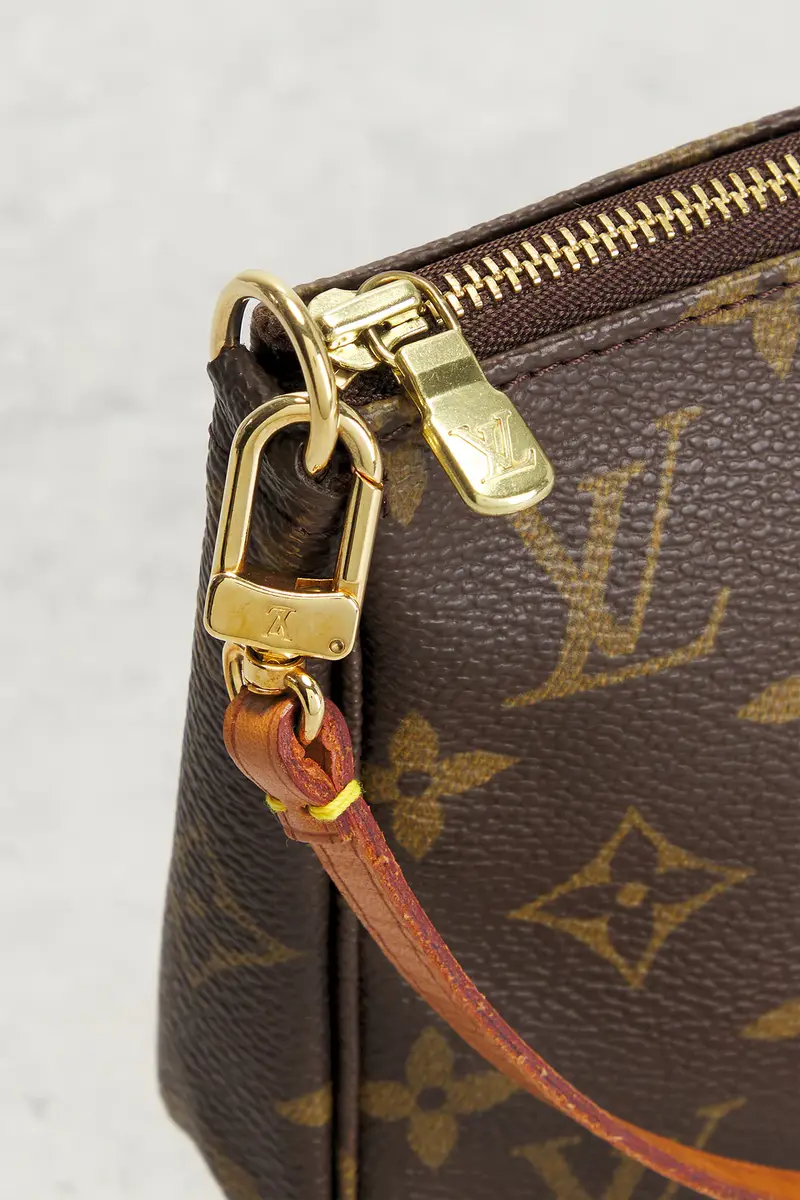 Louis Vuitton Louis Vuitton Monogram Pochette Accessoires Shoulder Bag | Thumbnail 5 Louis Vuitton Louis Vuitton Monogram Pochette Accessoires Shoulder Bag | Thumbnail 5